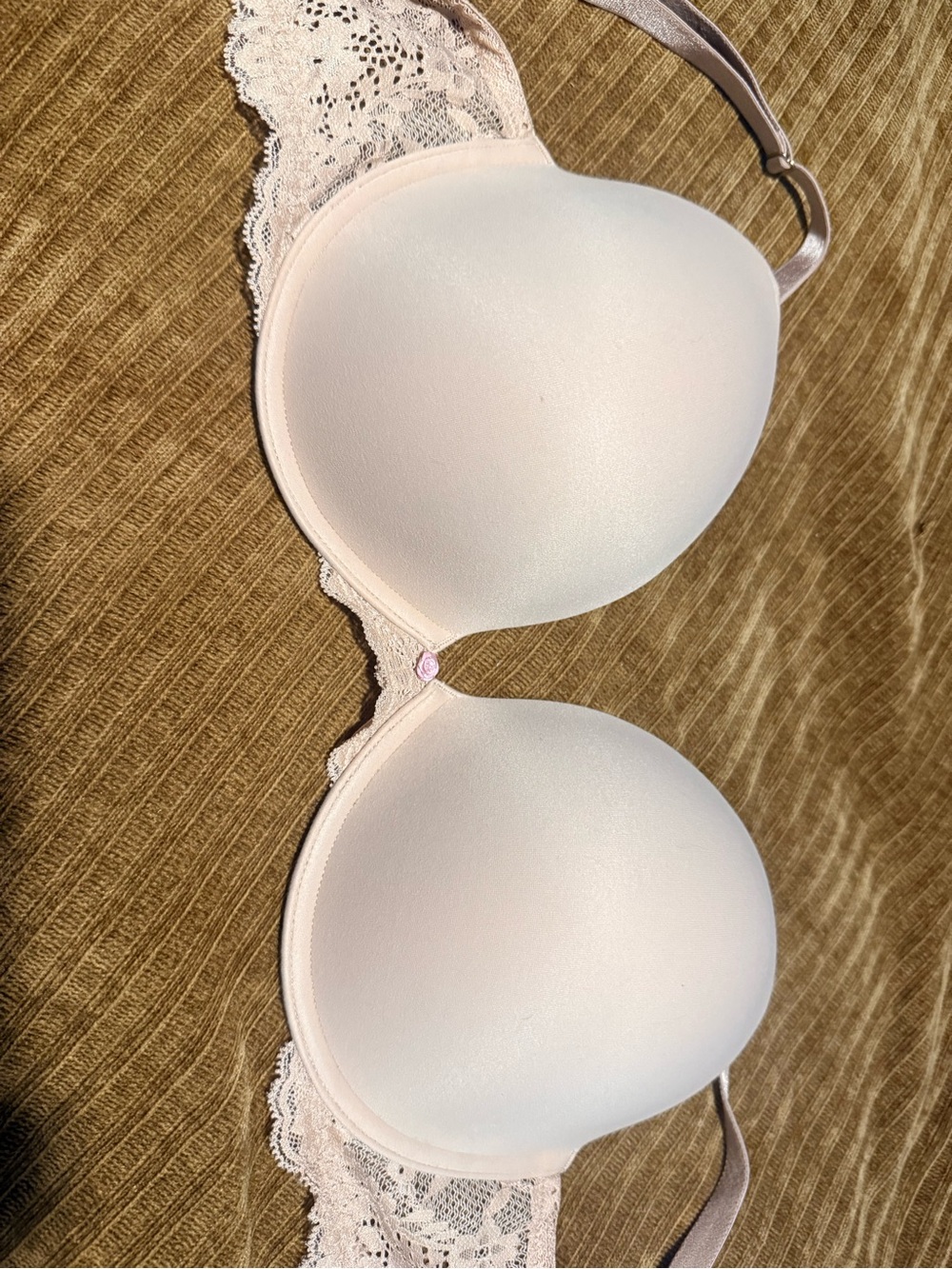 Everyday Light Cream Lace-Trim T-Shirt Bra